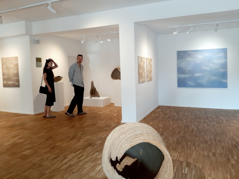 SCHICHTEN. Kunstforum Gummersbach, KunstRaumMarkt1. Bilder: S. Fernkorn  Objekte: H. Hovestadt
